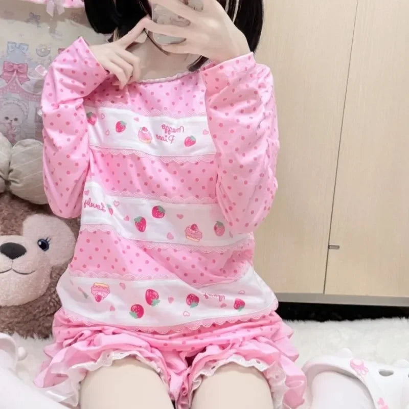 Sweet Polka Dot O-neck T Shirts Women Ropa Mujer Long Sleeve Tees Chic Cute Camisetas Y2k Tops Embroidery Strawberry Tshirt 2026